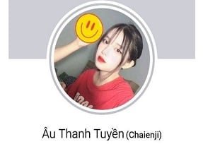 Au Thanh Tuyen é uma famosa atriz pornô