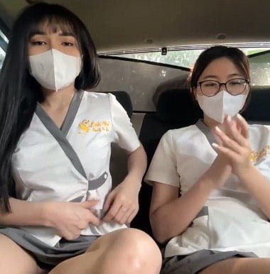 Os alunos liberam clipes de sexo para chupar pau