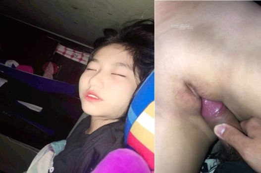 A menina lasciva alimentada até que as lágrimas escorriam